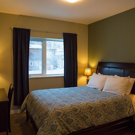 Downtown Whitehorse Deluxe 2 Bedroom Condo Luaran gambar