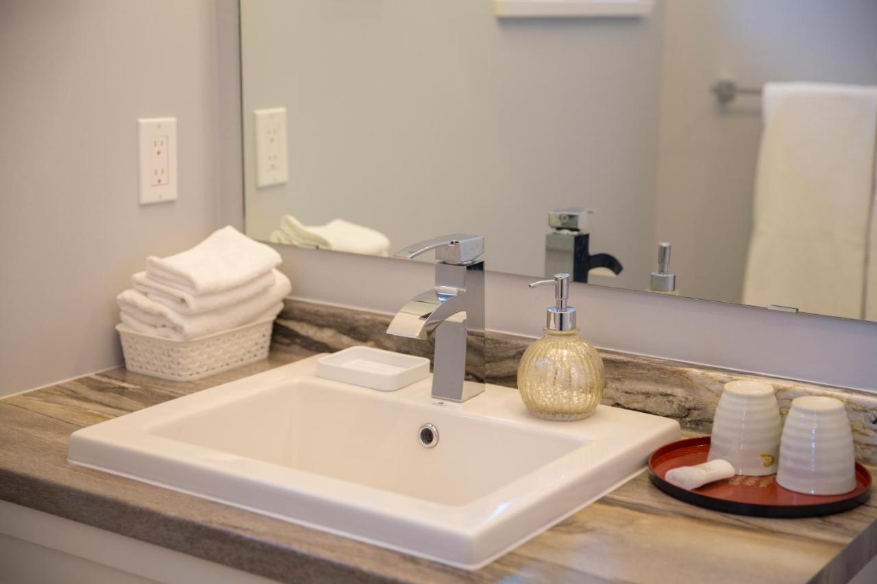 Downtown Whitehorse Deluxe 2 Bedroom Condo Luaran gambar