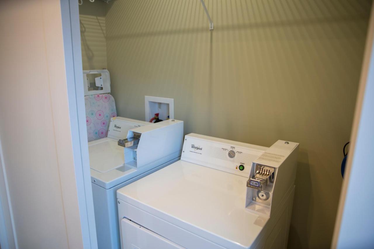 Downtown Whitehorse Deluxe 2 Bedroom Condo Luaran gambar